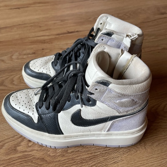 Jordan 1 Retro Women High Top Sneaker Size 6.5 multicolor